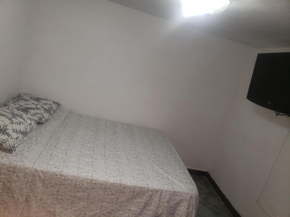 Hostal Hollywood Inn 里奥内格罗 外观 照片